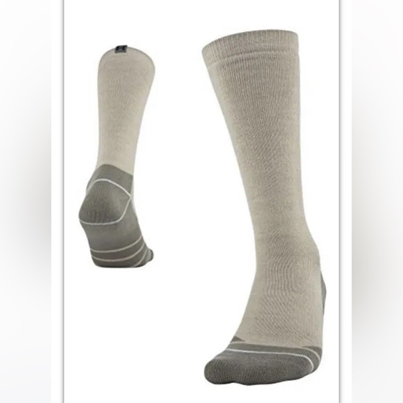 UA Under Armour Hitch Rugged Boot Crew Socks 1 Pair Men 4-8 Wmn 6-9 Brown w Logo - Picture 2 of 12